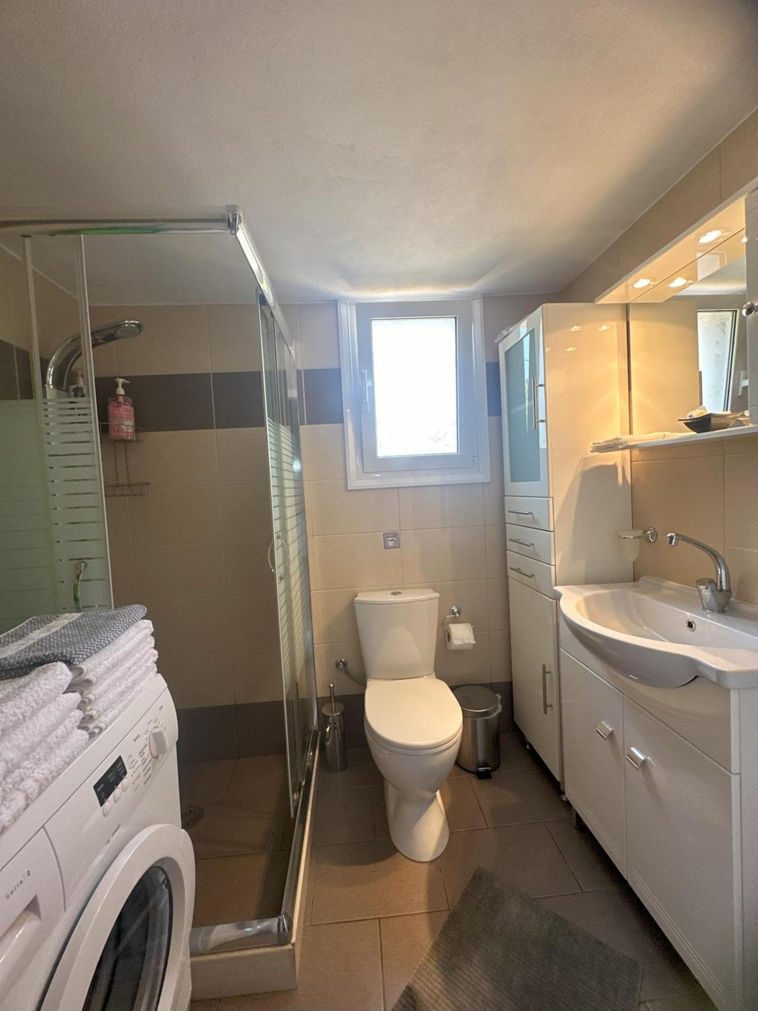Vafkeri Apartments Eksteriør billede